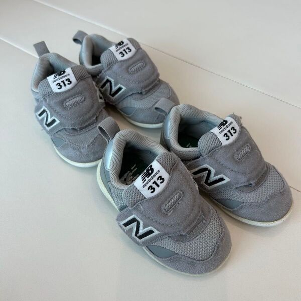 New Balance 313 ベビーシューズ グレー 12センチ 双子