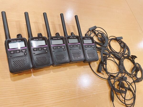 Wedge Talkie トランシーバー5台 イヤホンマイク5個 まとめ売り 中古美品