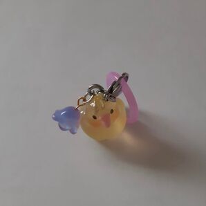 ゆらりことり オカメインコ お花を付けてピンクのリングに交換してみました アンブレラマーカー めじるしチャーム リメイク