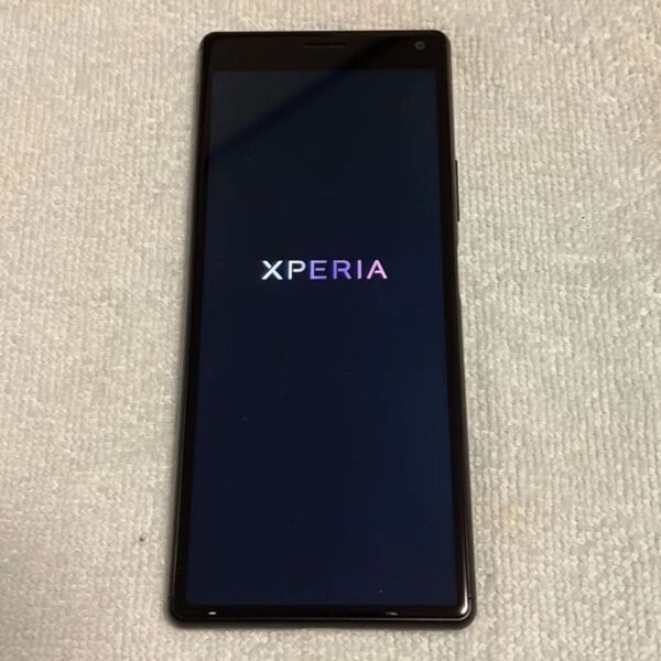 Xperia 8 SOV42 6.0インチ メモリー4GB ストレージ64GB ブラック au