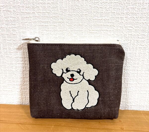 ハンドメイド アプリコット トイプードル 刺繍 ポーチ