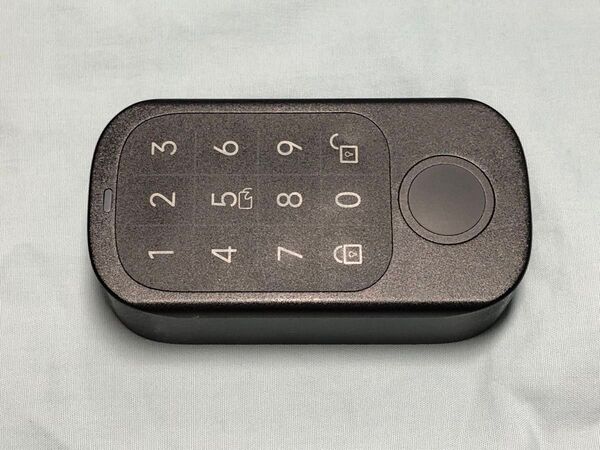 セサミタッチ Pro SESAME タッチプロ 新品バッテリー2本付き SUICA PASMO スマホ 指紋 暗証番号で解錠