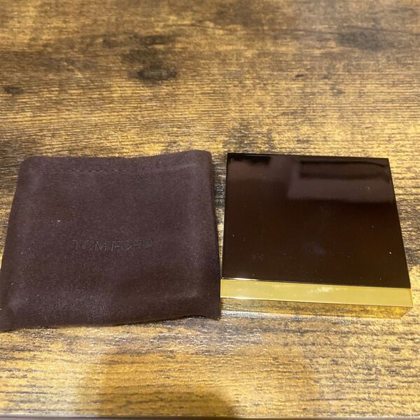 トムフォード TOM FORD チークカラー 01 フランティック ピンク