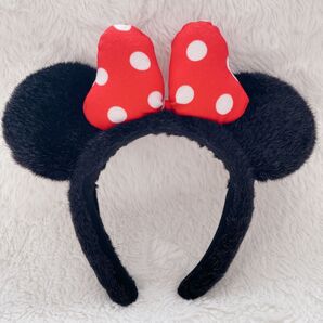 ミニーマウス カチューシャ ドット柄 赤 黒ディズニー Disney