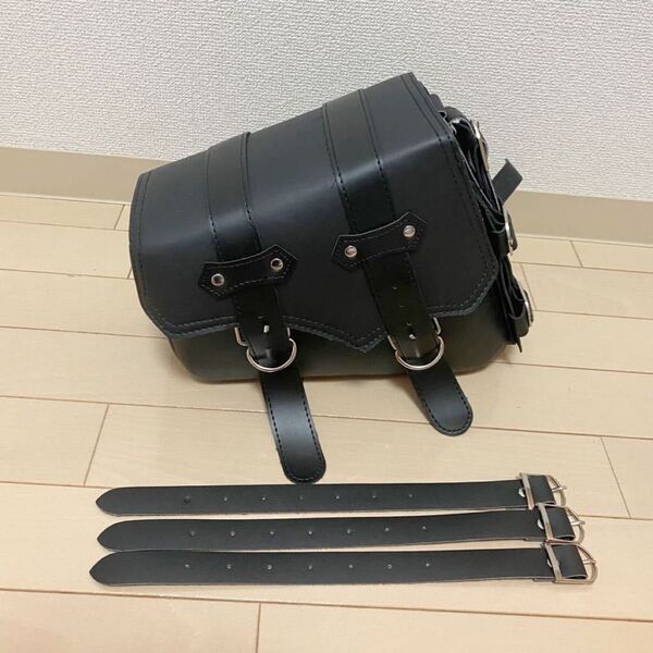 サドルバッグ サイドバッグ ハーレー スイングアームバッグ ダイナ ソフテイル スポーツスター 左側 ドリンクホルダー付