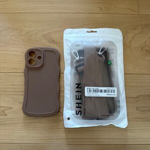 SHEIN iPhone 16ブラウンケース ストラップ付き 2個セット