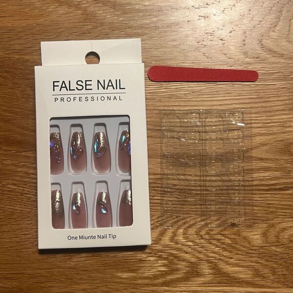 FALSE NAIL ネイルチップ つけ爪 ピンク 24枚 新品 未使用 夏 ちゅるん 透け感 接着シール ヤスリ 花火大会