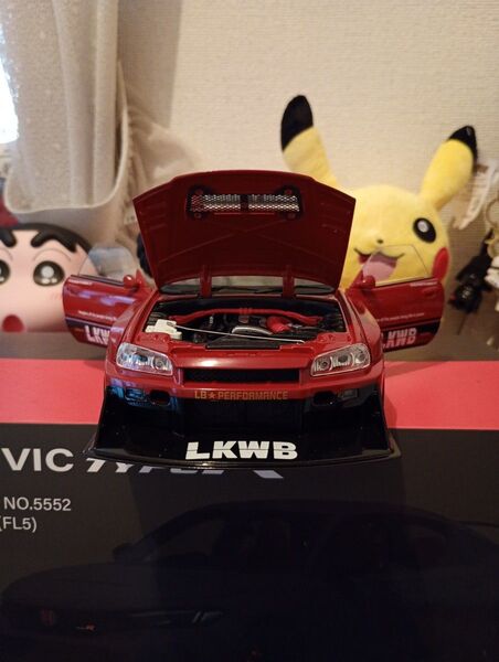 リバティウォーク日産 スカイライン2000GT-R (R34) レッド 1/18スケール全長25.5cm幅11cm高さ7.3cm