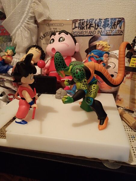 ドラゴンボール チビ孫 悟空(尻尾有り)如意棒を持ちVSセル第2形態フィギュア 2体セット 夢の対決 睨み合う孫 悟空とセル