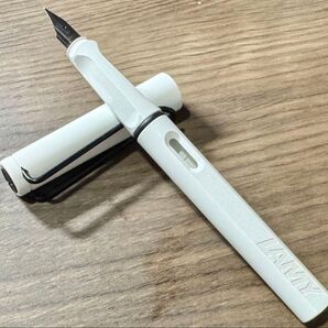 LAMY Safari 限定品 ホワイトブラッククリップ 万年筆EF