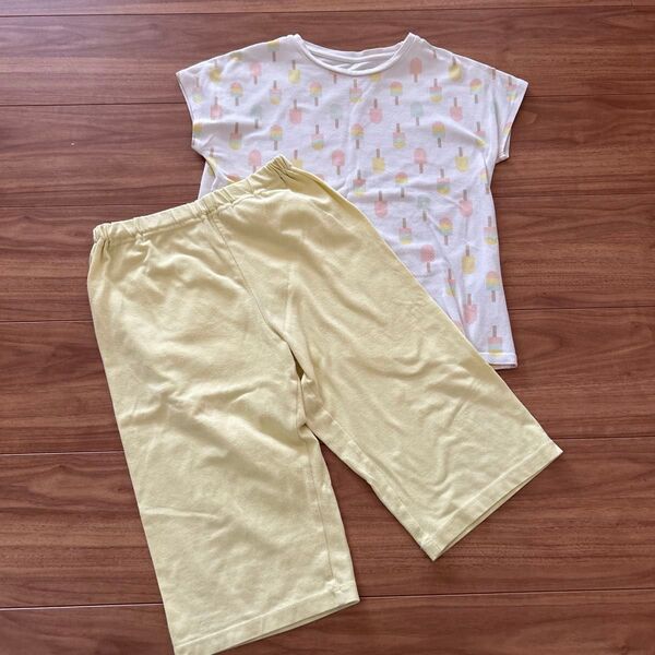ユニクロ キッズ パジャマ 130cm 半袖Tシャツ 七分丈パンツ アイス柄 黄色