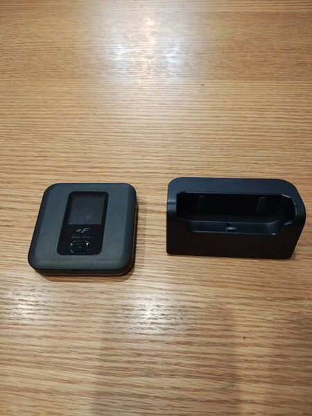 富士ソフト FS030W モバイルルーター クレードル セット