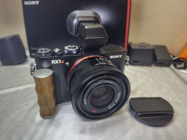 【美品】SONY RX1R 電子ファインダーセット 豪華オマケ付き ※少し訳あり