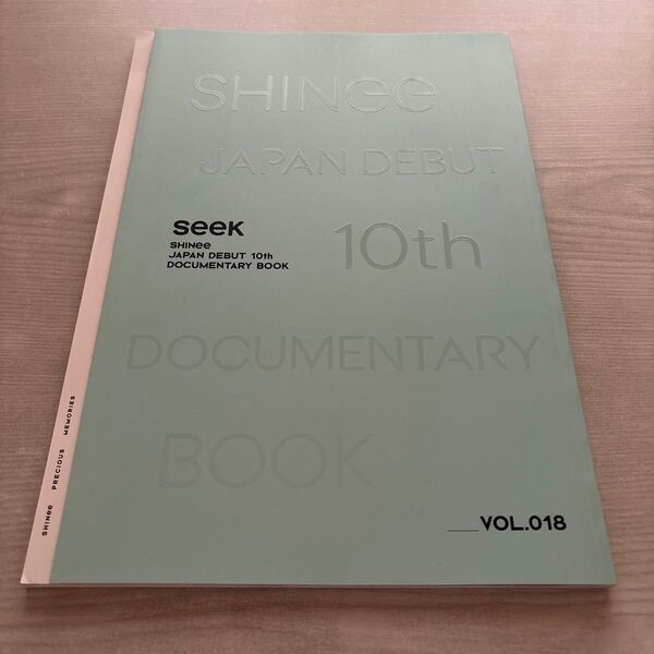 SHINee JAPAN DEBUT 10th Anniversary seek DOCUMENTARY BOOK