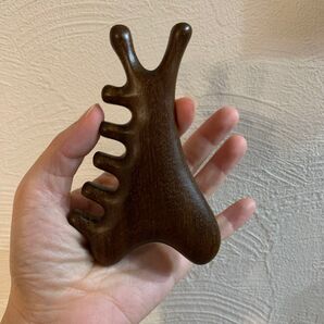 金絲檀 コーム 肩首 全身 頭皮マッサージ かっさ 天然 木櫛 ツボ押し