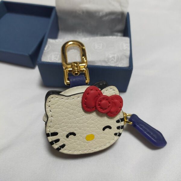 【新品!箱付☆】MAISON de SABRE メゾンドサブレ キティ50th コラボ AirTag バッグ チャーム