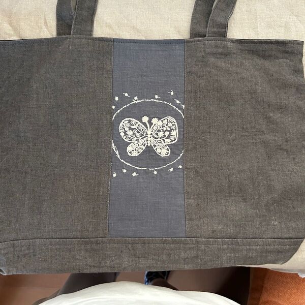 ハンドメイド 刺繍トートバッグ ミナペルホネン chocho