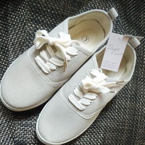 Page one スニーカー レディース ホワイト系 サイズL(24.0~24.5)新品未使用