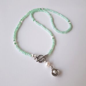 No.137 ビーズネックレス グリーン シェル貝殻 ハンドメイド 天然淡水パール レディースネックレス ビーズアクセサリー