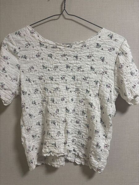GU フラワープリントコンパクトTシャツ Mサイズ 夏服 半袖 Tシャツ ホワイト