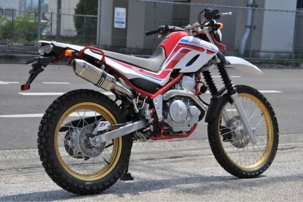 新品 未使用 在庫有平日即日発送セロー250 トリッカー バイクマフラー XT250X ソリッド モタード 異形 スリップオン