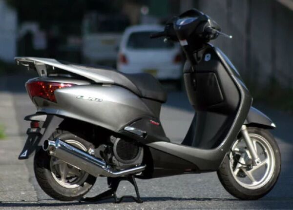 新品 未使用 在庫有平日即日発送 Realize ホンダ リード110 (EBJ-JF19) バイクマフラー フルブースト