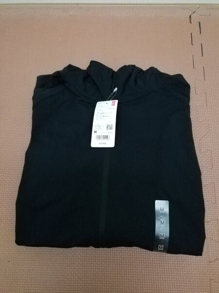 新品未使用 UNIQLO ドライEX UVカット フルジップパーカー メンズMサイズ ブラック ジップアップ