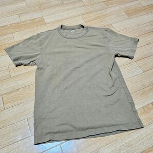 ユニクロ クルーネックTシャツ