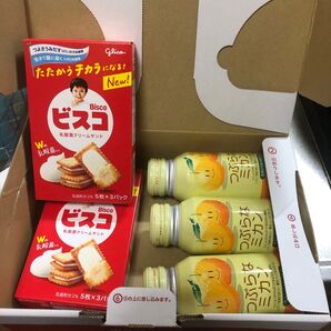 ビスコ2箱&つぶらなミカン3缶