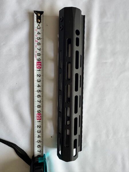 9インチ M-LOK アルミハンドガード AR15/M4系対応 刻印なし 箱なし