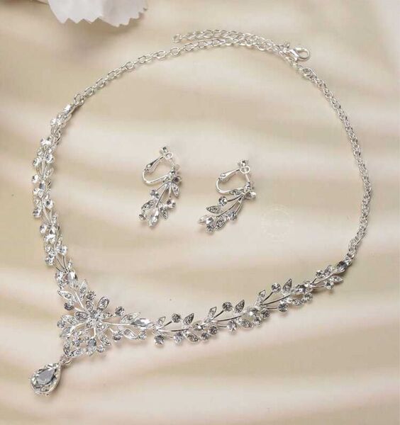 ウェディング ネックレス ピアス 2点セット 結婚式 ブライダルアクセサリー
