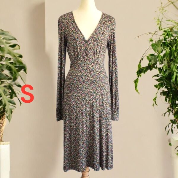 美品◆アニエスベー M 小花柄 総柄 ストレッチワンピース 長袖 Vネック くるみボタン