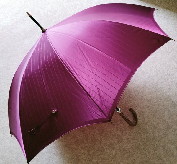 イヴサンローラン Yves Saint Laurent 傘 雨傘 長傘 ジヤンプ傘 パープル ボルドー