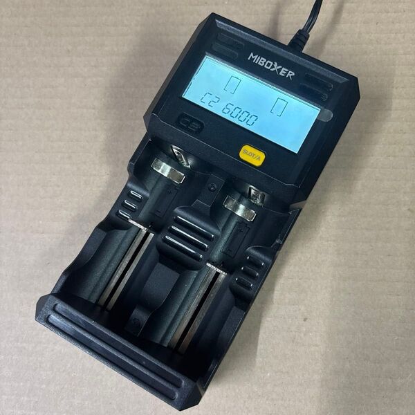 MiBOXER C2-6000 急速充電器 3.0A/1.0A 急速充電器 内部抵抗 リチウムイオン充電池、ニッケル水素電池対応
