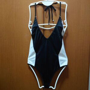 wicked weasel 黒白ワンピース水着