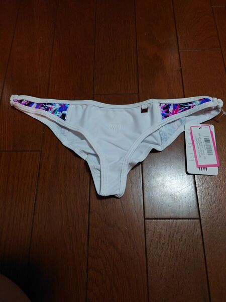 wicked weasel ファイヤーワークスホワイトビキニ水着ボトムのみ
