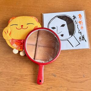 ちりめん 黄色いまねき猫の手鏡 + あぶらとり紙