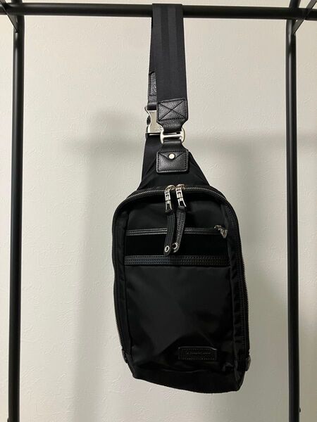 美品 マスターピース Density スリングバッグ 01388 /ボディバッグ ショルダーバッグ