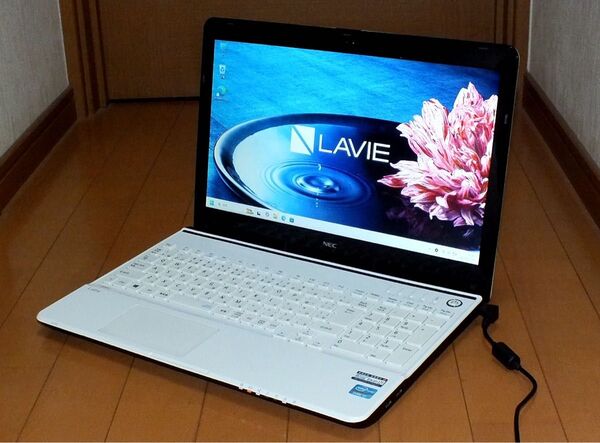 NEC LaVie G Core i7 ブルーレイ webカメラ bluetooth メモリ8G SSD 250G Win11