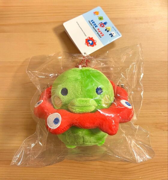 【新品未開封品】くちぱっち ミャクミャク なりきり ぬいぐるみ キーホルダー付き たまごっち