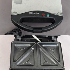 2枚同時焼き Electrolux by TOSHIBA ホットサンドメーカー EHT-H20 動作OK コーティング正常