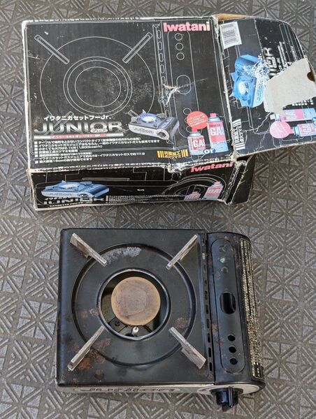 イワタニ カセットコンロ ジュニアコンパクトバーナー CB-JRC 使えますが汚れありのため格安