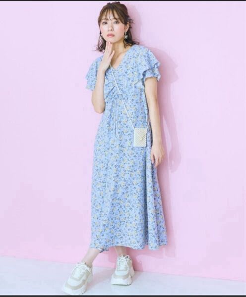 小花柄ワンピース ブルー フリル袖 LからLL