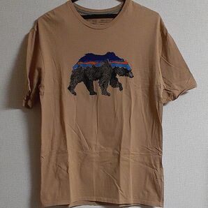 Patagonia Tシャツ ブラウン クマ