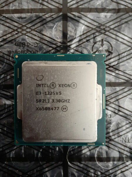 Intel Xeon E3-1225V5 (4C/4T)SR2LJ 3.30GHz