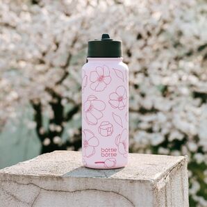 BOTTLE BOTTLE 水筒 1リットル ステンレス 直飲み ストロー付き 保温保冷 二重構造 真空断熱 ピンクフラワー