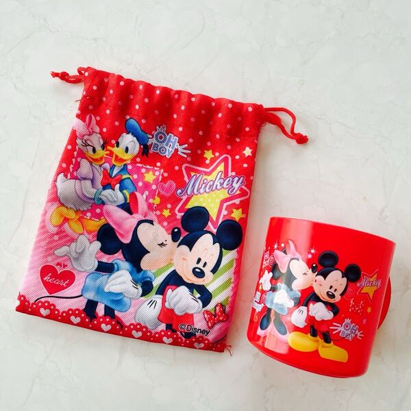 ミッキーマウス ミニーマウス プラスチックコップ&巾着袋 2点セット