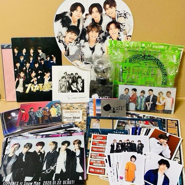SixTONES グッズまとめ売り ペンライト うちわ CD ステッカー 特典クリアファイル 公式写真 松村北斗 京本大我 田中樹