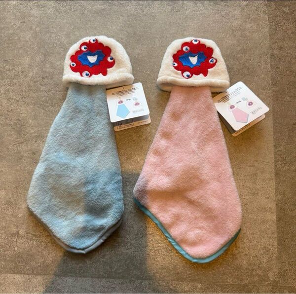 ミャクミャク ループ付きウォッシュタオル 青 ピンク
