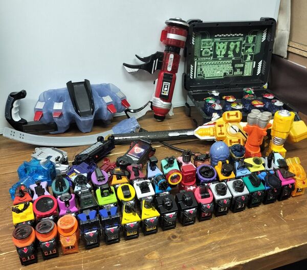仮面ライダーフォーゼ ドライバー/ガン/ロッド/アストロスイッチカバン+アストロスイッチ10個/アストロスイッチ 49点セット